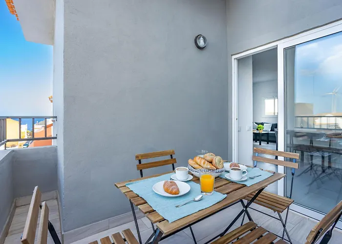 Atico Con Terraza Appartamento *