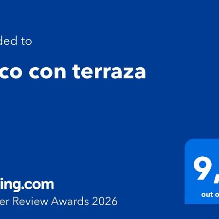 Atico Con Terraza 公寓